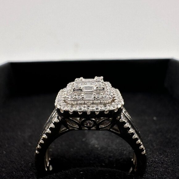 Elegant 2 Carat Lab Created White Topaz Ring Size 7 - Picture 14 of 16